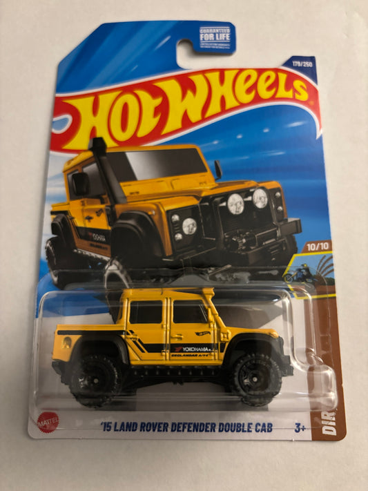 HOTWHEELS ‘15 LAND ROVER DEFENDER DOUBLE CAB